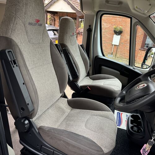 2020 Roller Team Toleno R 4 Berth Camper Van Fiat Ducato 2.3 MJet - 1 Owner