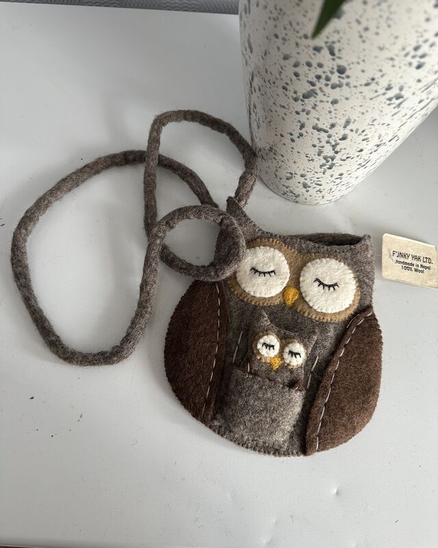 Owl puppet bag