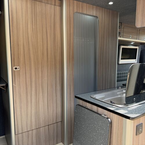 2018 Peugeot Boxer Camper Van 2.0 HDi Pro L4H2 XLWB - Pro Conversion 