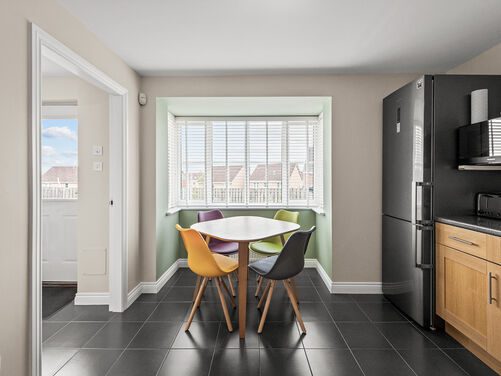 Cleuch Place, Maddiston, FK2 0HF