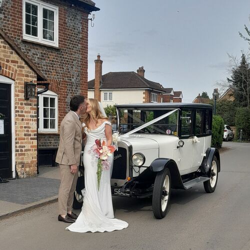 Gallery | Wedding Cars Harpenden, St Albans, Watford, Hemel Hempstead | Heritage Classic Cars
