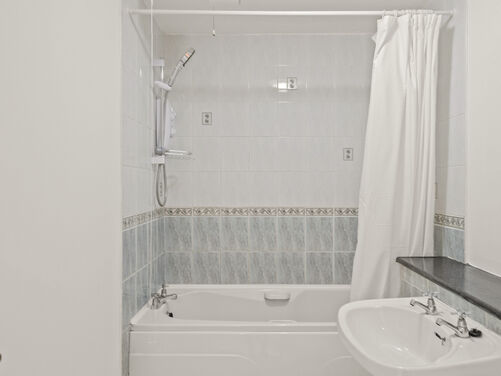 Colville Gardens, Alloa, FK10 1DU