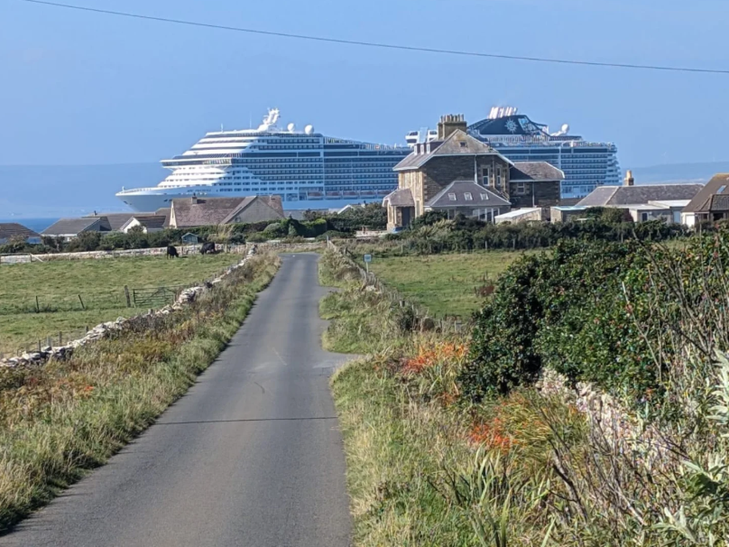 Orkney Tours, Groups &amp; Special Sizes | Orkney Transfers