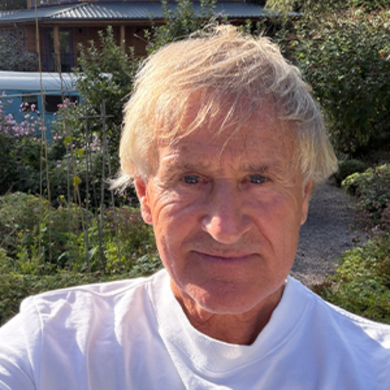 About | Michael Currie. Energy Healing | Energy Healer London | Energy Healer UK