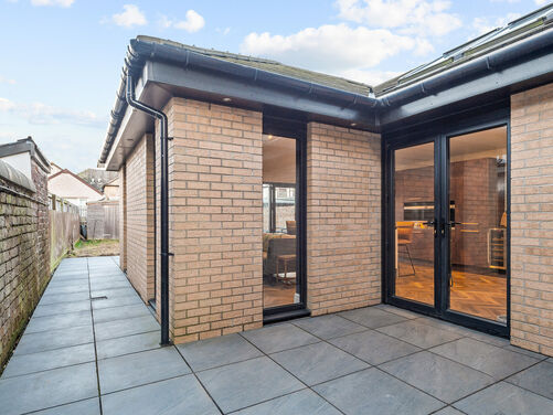 George Street, Falkirk, FK2 7EY