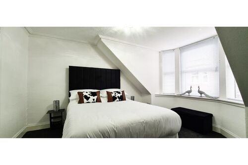 Bonny Bute House, 20 Bishop Street, Rothesay, Isle of Bute, PA20 9DG