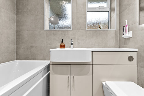 Glen Close, Polegate