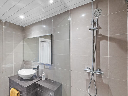 George Street, Falkirk, FK2 7EY