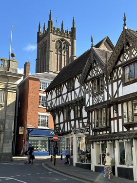 Gallery | Holidayhouseludlow.co.uk | Self Catering Accommodation in Ludlow | Rental Home in Ludlow Town Centre with Secure Private Parking | Historic Places To Stay in Ludlow Shropshire