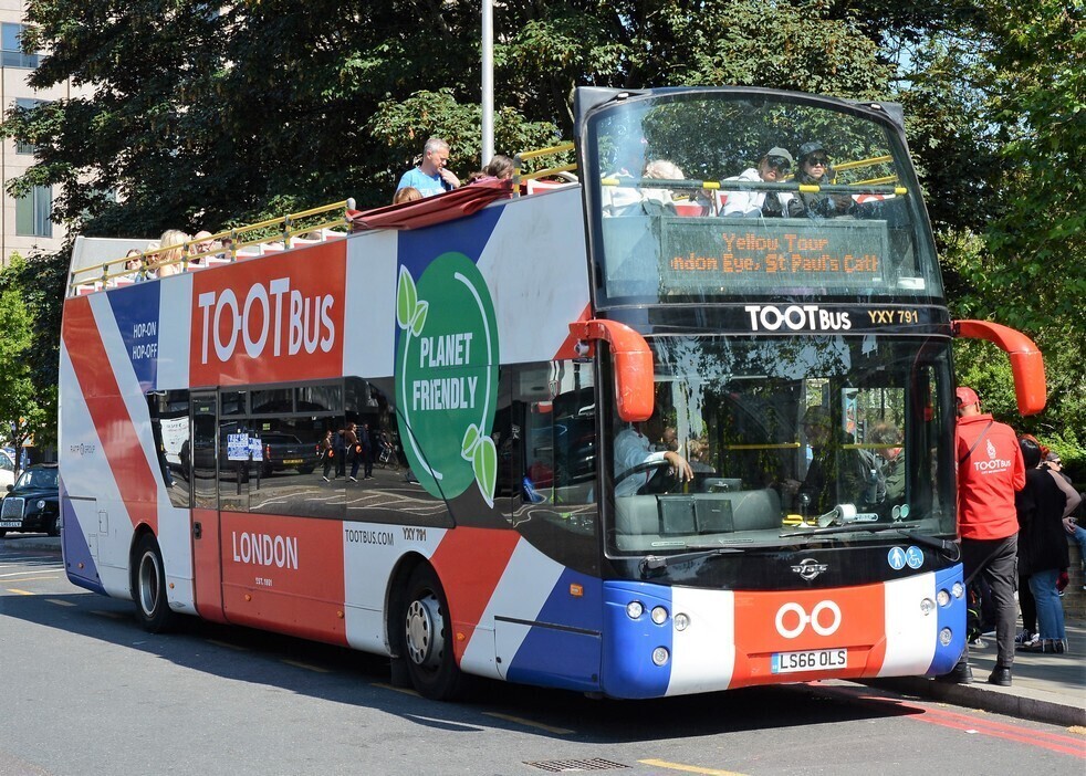 Bath Bus Company 32 Vehicle Tootbus Branding