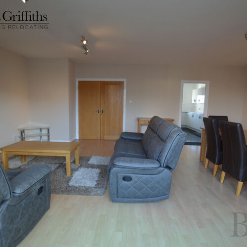 Renting in Cardiff - 3 Bedroom Duplex Penthouse Apartment, Cardiff Bay