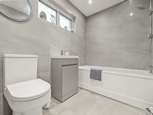 The Cairns, Menstrie, FK11 7HN