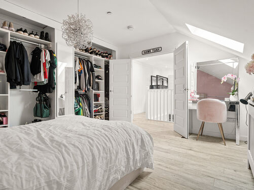 Vicar Street, Falkirk, FK1 1LL