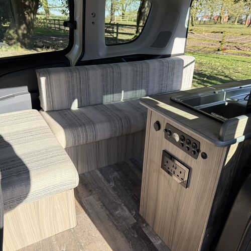 2015 (65)reg Fiat Doblo 1.6 M-Jet Camper Van - 1 Owner - 15222 miles