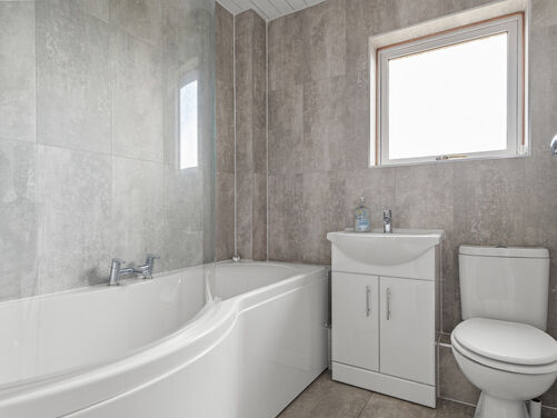 Pirleyhill Gardens, Falkirk, FK1 5NB