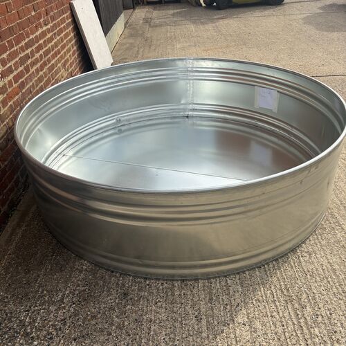 7ft round stock tank