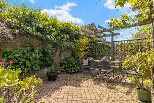 Gardner Close, Eastbourne