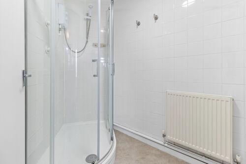Glen Close, Polegate