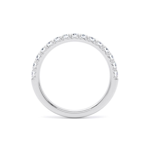 Round brilliant cut fishtail set diamond ring