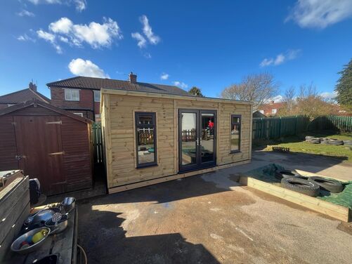 18x8 Pent Summer House