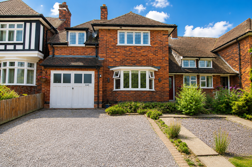 Loughborough Road, Birstall, LE4 3EE