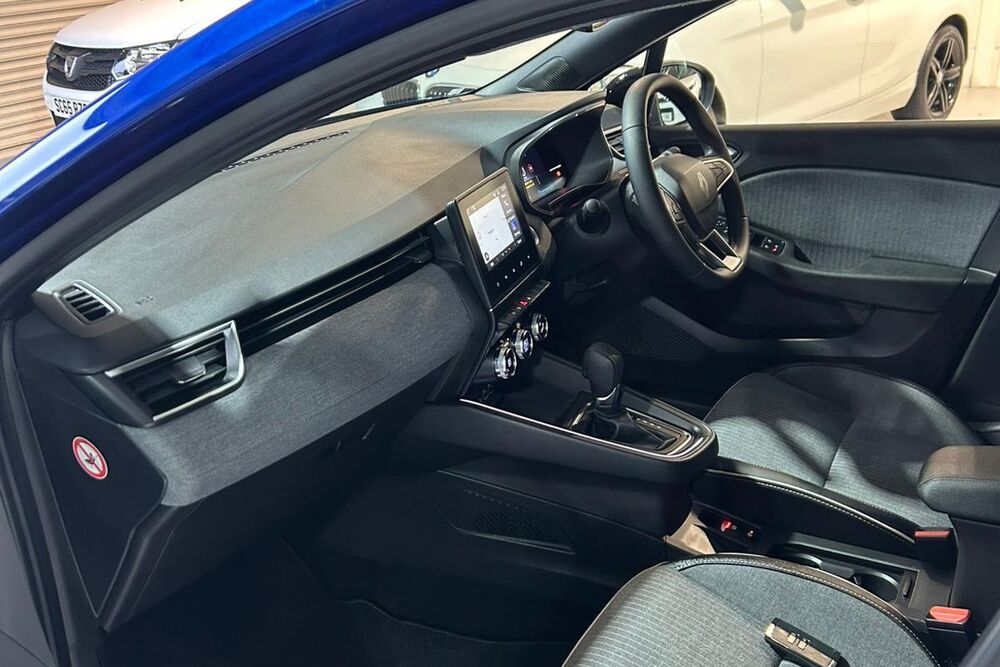 RENAULT CLIO 1.6 E-TECH full hybrid 145 Techno 5dr Auto