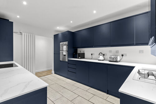 Glen Close, Polegate