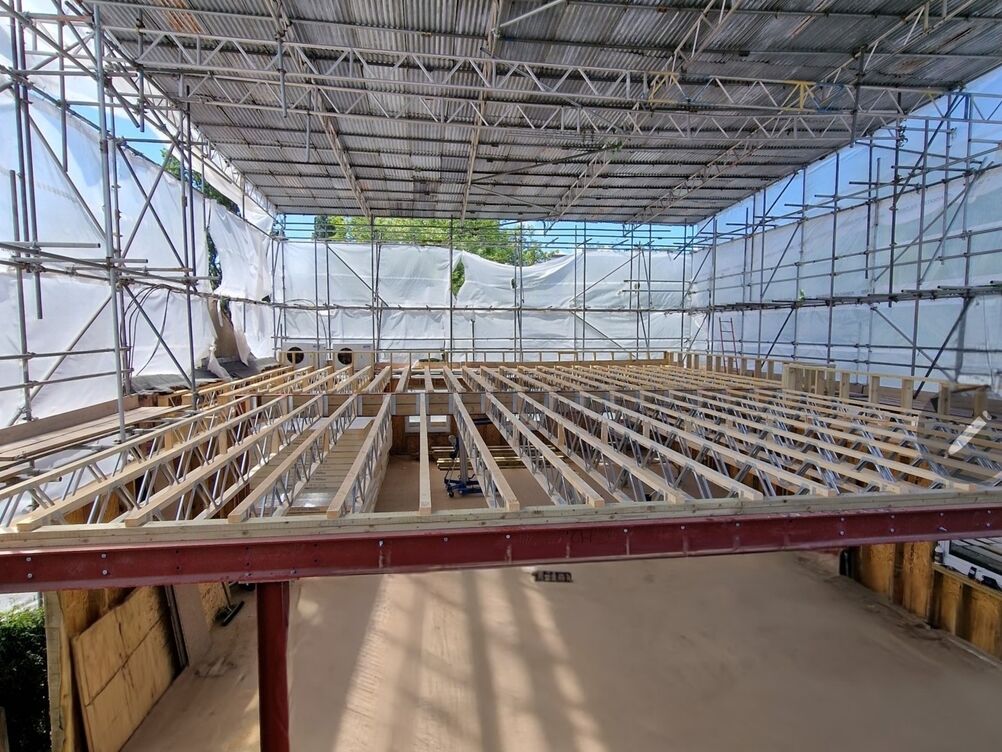 New 3x1 bedroom flats above commercial premises