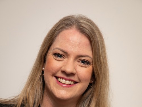 Who is the founder of Cook Stars? 