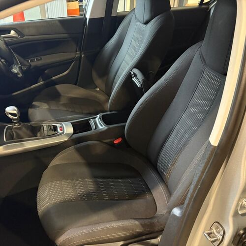 2015 (15) PEUGEOT 308 ALLURE 1.6 HDi DIESEL 5 DOOR 