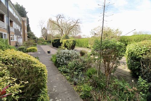 Flat 9, Stonehill Court, Stonehill Drive, Great Glen, Leicester, LE8 9EN