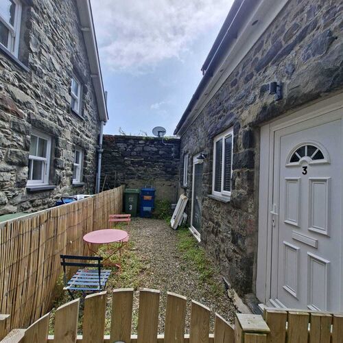 3 Bwthyn Y Mynach