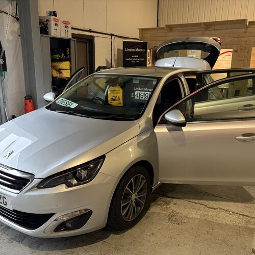 2015 (15) PEUGEOT 308 ALLURE 1.6 HDi DIESEL 5 DOOR 