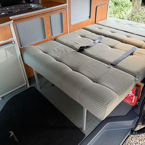 Wellhouse Toyota Granvia Luxury Camper Van 4 Berth - Automatic 4WD