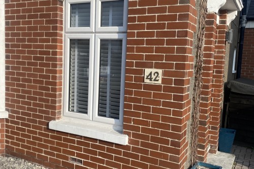 Natural lime repointing 