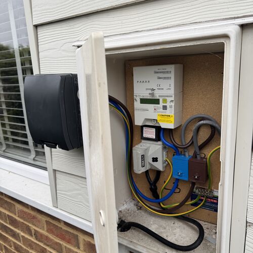 Gallery | Innovative Energy Systems Ltd | Emergency electrician Woking | Fuse board/Consumer unit replacement | Electrician Woking