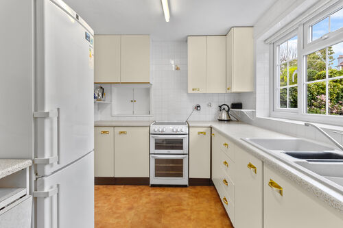 Long Acre Close, Eastbourne