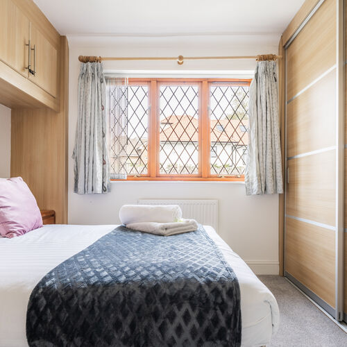 The Oaks, Watford WD19 4LR