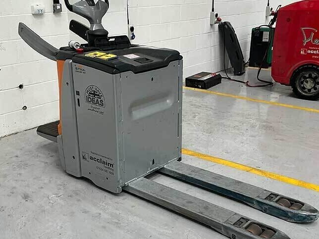 Warehouses &amp; Distribution Sites | Cert Safe Inspection Services Ltd | LOLER inspection High Wycombe | LOLER inspection company Buckinghamshire | LOLER Thorough examination Oxfordshire