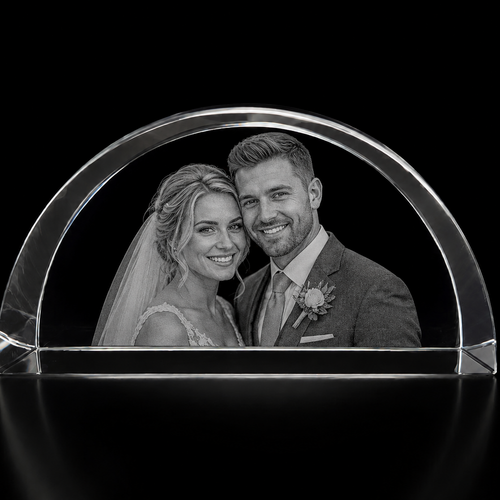 Personalised Nairn Half Moon 3D Crystal Photo Gift – 170 × 85 × 50 mm