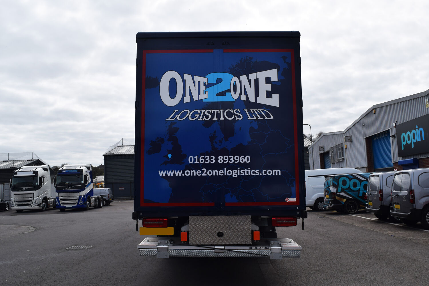 One2One Logistics - DAF CF Space Cab