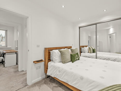 Hawley Road, Falkirk, FK1 1SW