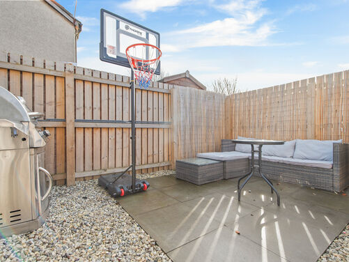 Lorimer Place, Carron, FK2 8DT