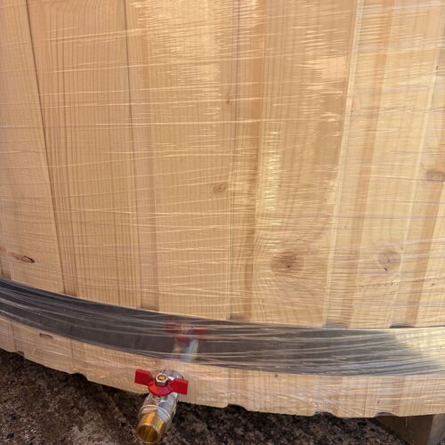 Wooden hot tub - 6ft round