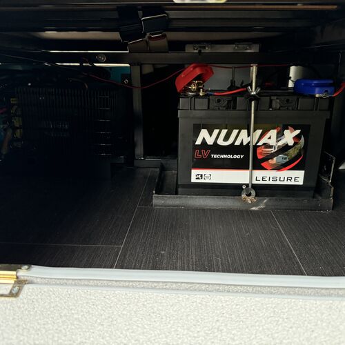 2005 Nissan Elgrand 2.5V6 Camper Van JAL Pro Conversion - 49732 Miles