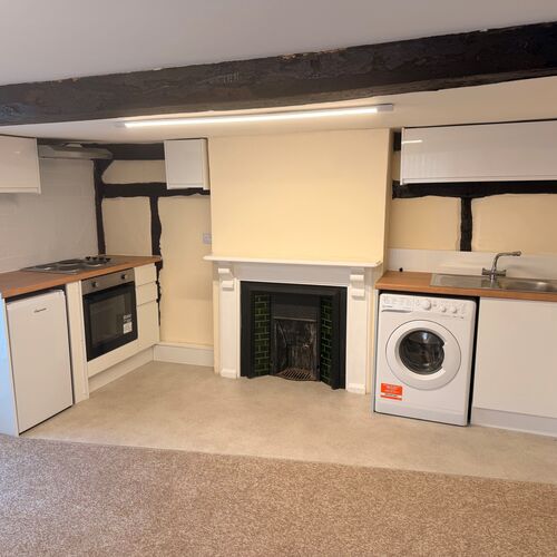 WINSLOW - 1 BEDROOM APARTMENT