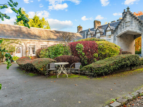 Inzievar Courtyard, Inzievar, Dunfermline, KY12 8HB