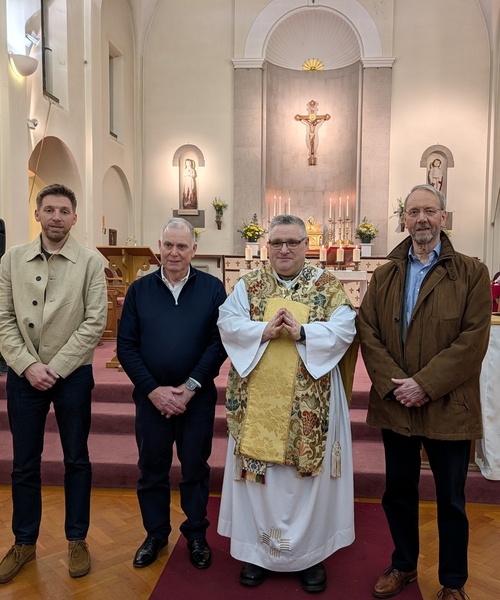St Joan Of Arc Catholic Church | Catholic Church Farnham | Catholic Church Farnham Surrey | Mass times at St Joan of Arc Farnham