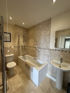 The House | Holidayhouseludlow.co.uk | Self Catering Accommodation in Ludlow | Rental Home in Ludlow Town Centre with Secure Private Parking | Historic Places To Stay in Ludlow Shropshire