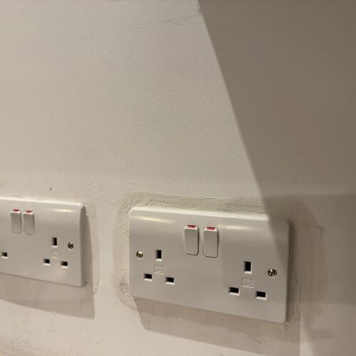 Gallery | Innovative Energy Systems Ltd | Emergency electrician Woking | Fuse board/Consumer unit replacement | Electrician Woking